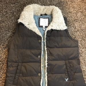 American eagle AE puffy vest